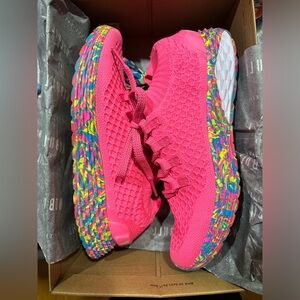 Ladies 10.5 No Bull Sneakers